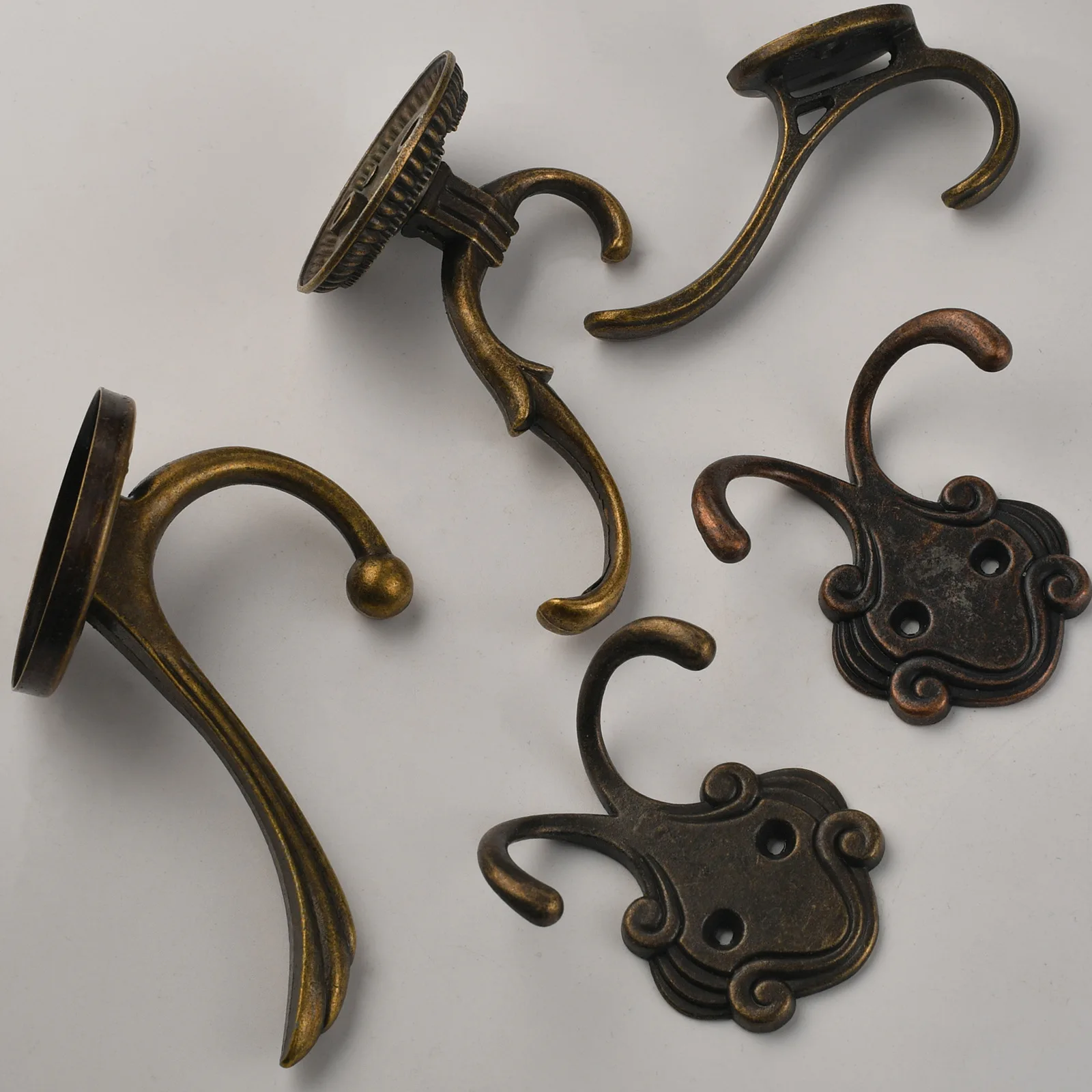 European retro double hook zinc alloy wardrobe coat hardware clothes metal coat hook wall hanging