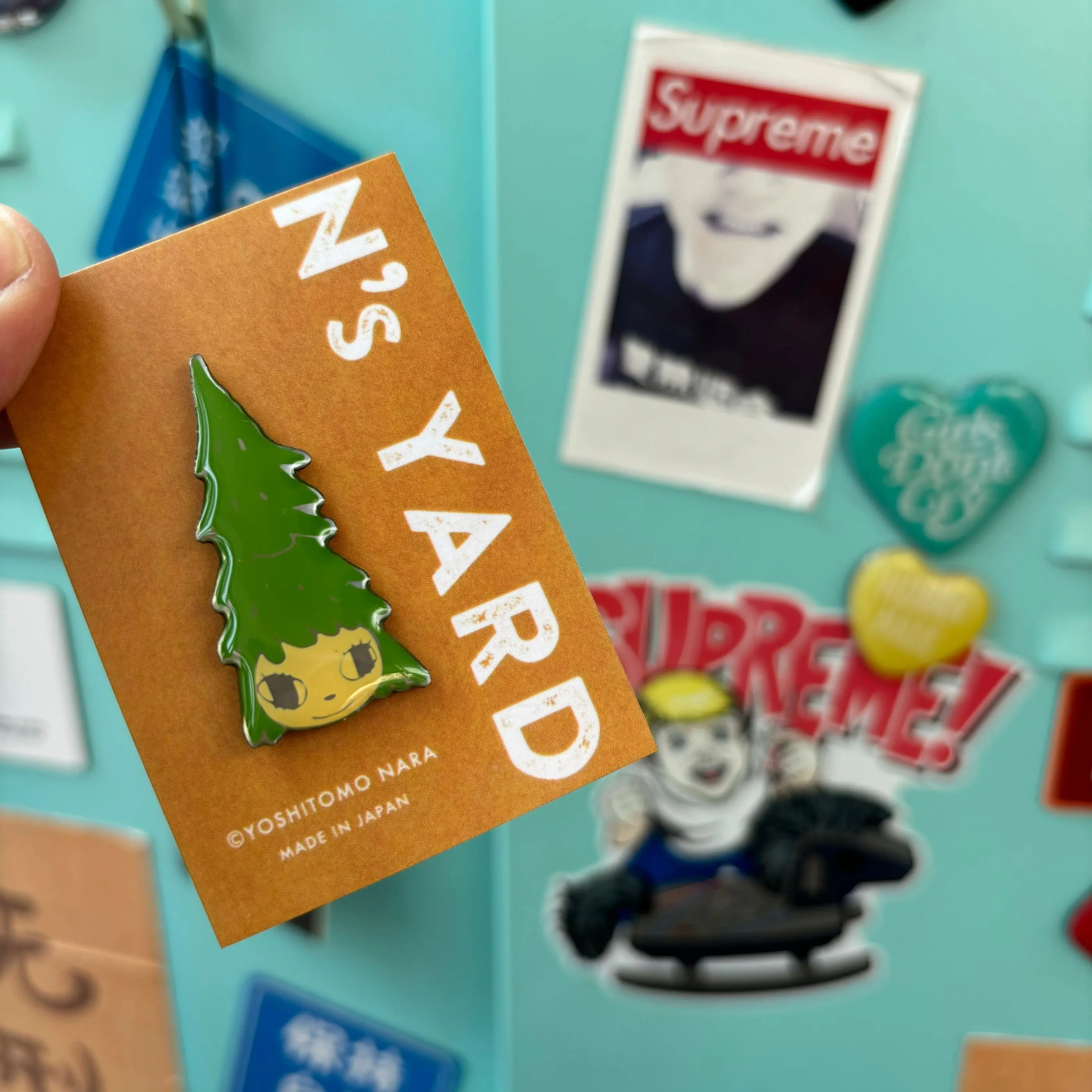 

Брошь Yoshitomo Nara Limited Mori Girl, YOSHITOMO NARA, модный художественный аксессуар, модное художественное украшение