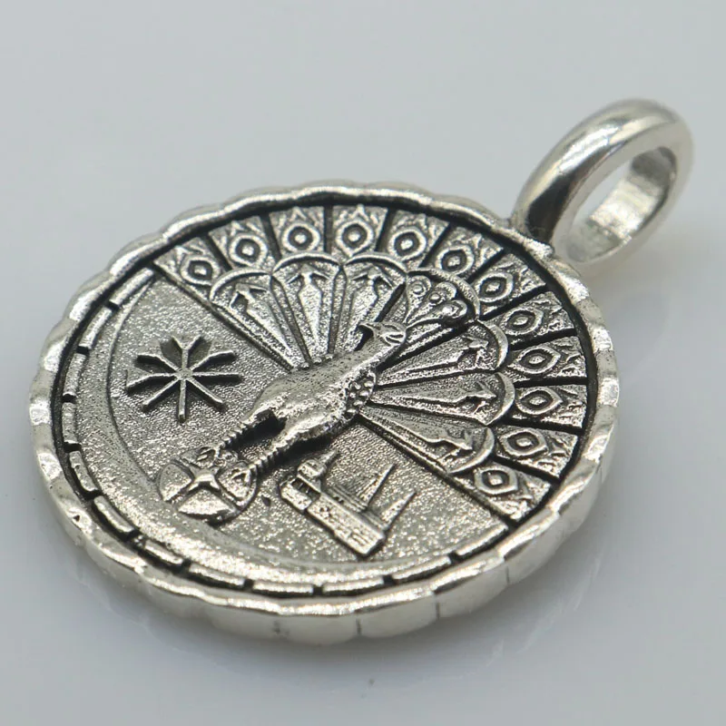 اشتر 3 واحصل على 1 مجانًا 9.7 جرام من الفولاذ المقاوم للصدأ King of Birds Women Present Pendant SheCrown