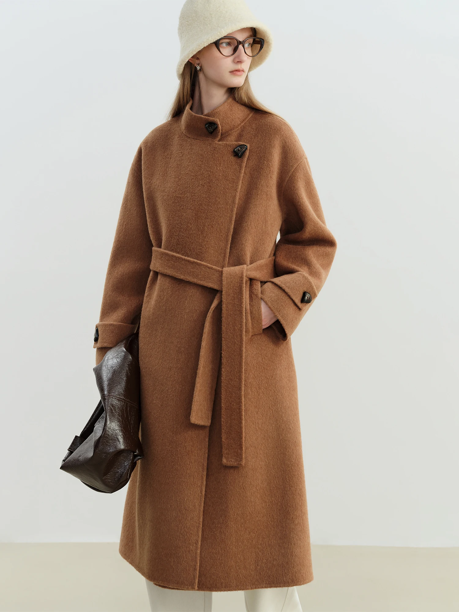 ZIQIAO معطف صوف رمادي المرأة الدانتيل متابعة فضفاض النمط الفرنسي مزاجه بسيط شيك Ins 2025 شتاء جديد معطف صوفي قصير