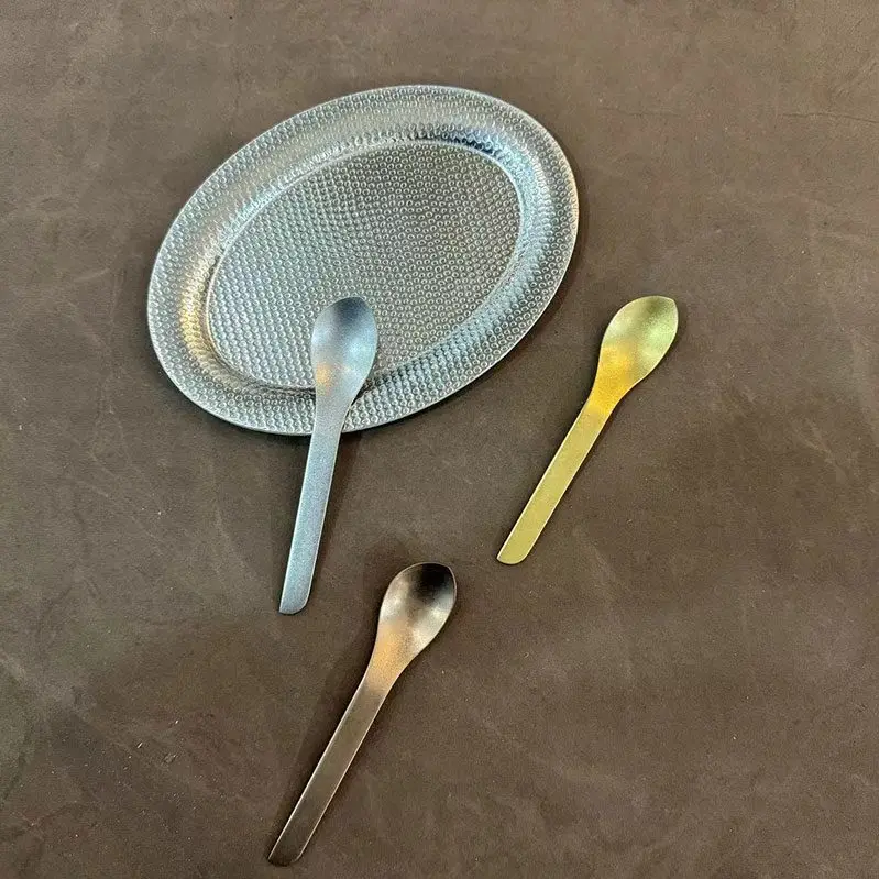 

Простая овальная тарелка из нержавеющей стали для хлеба, десертов, кофе, сладостей, маленькая тарелка, столовые приборы для западной кухни