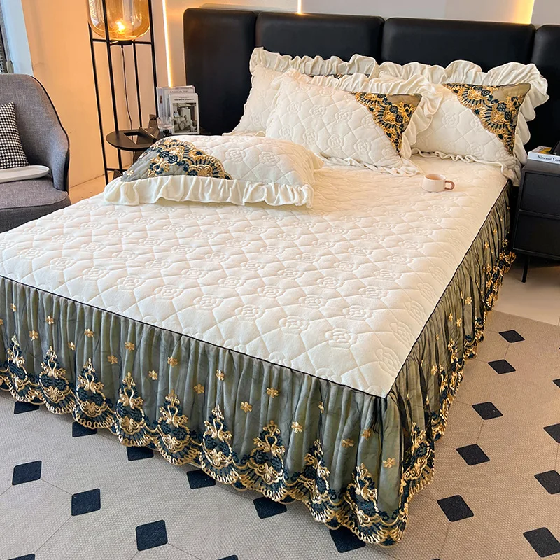 Luxury Cotton Clip Milk Velvet Quilted Bedspread Set - Luxury Lace Embroidered Bed Skirt for King/Queen Size Winter Warm Bedding