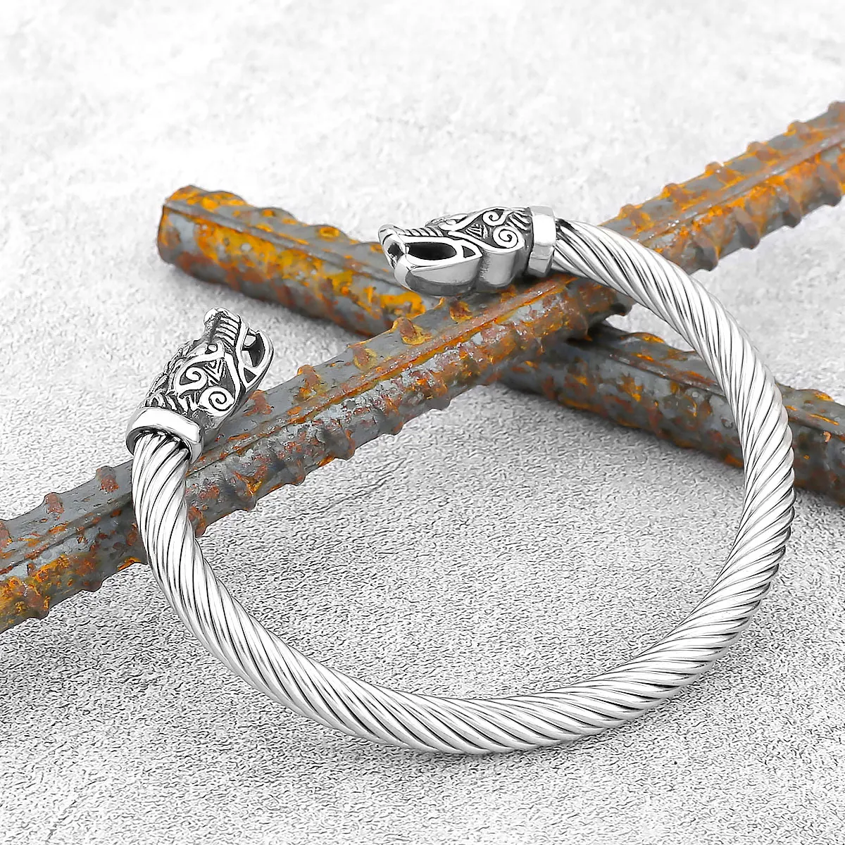 Popular Creative Men's Viking Animal Bracelet Hip Hop Nordic Vintage Stainless Steel Bracelet Amulet Fashion Jewelry Unisex