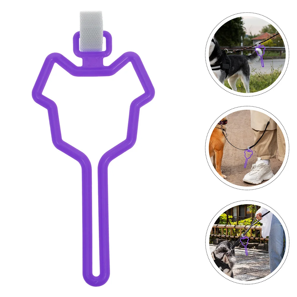 

2Pcs Dog Poop Bag Holder Waste Carrier Clip Hands-Free Leash Accessory for Pet Outdoor Walking Puppy Cat Supplies