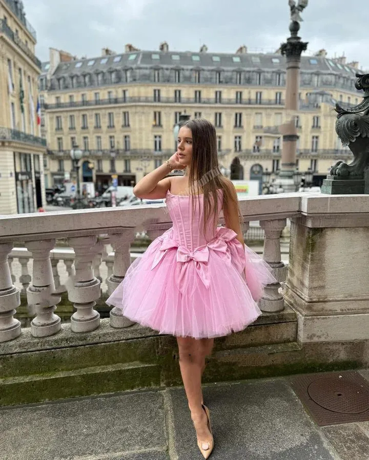 Strapless Princess Pink MIni Prom Dress With Cute Bow Girls Popular Ruffled Short A-Line Cocktail Dress Custom Made