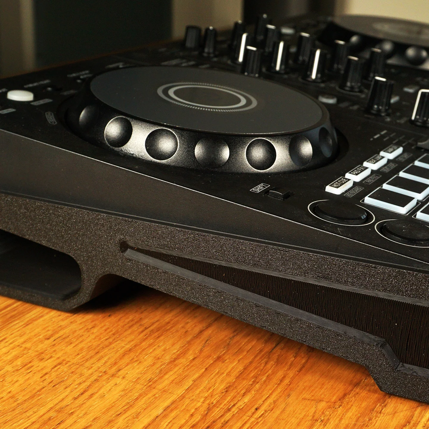 Desktop 10° Angled Stand For Pioneer DDJ FLX4 DJ Controller Mount