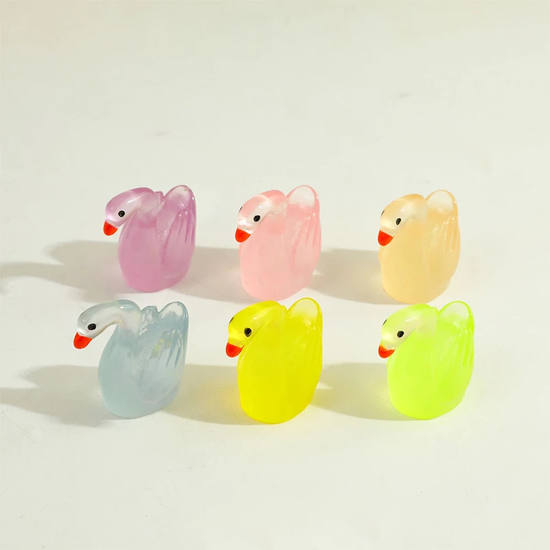 Mini figuritas de cisne brillantes de dibujos animados, accesorios de decoración de Interior de coche, regalos, lindos y creativos