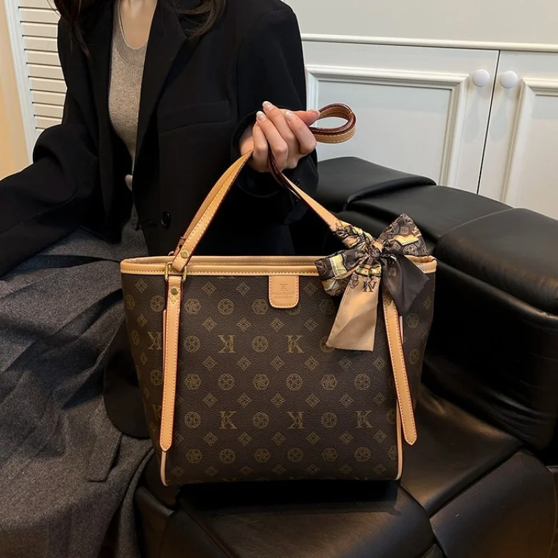 

High-End Ladies Fashionable Leather Messenger Bag Paris Popular Elegant Women's Casual Vintage Crossbody Tote Bag