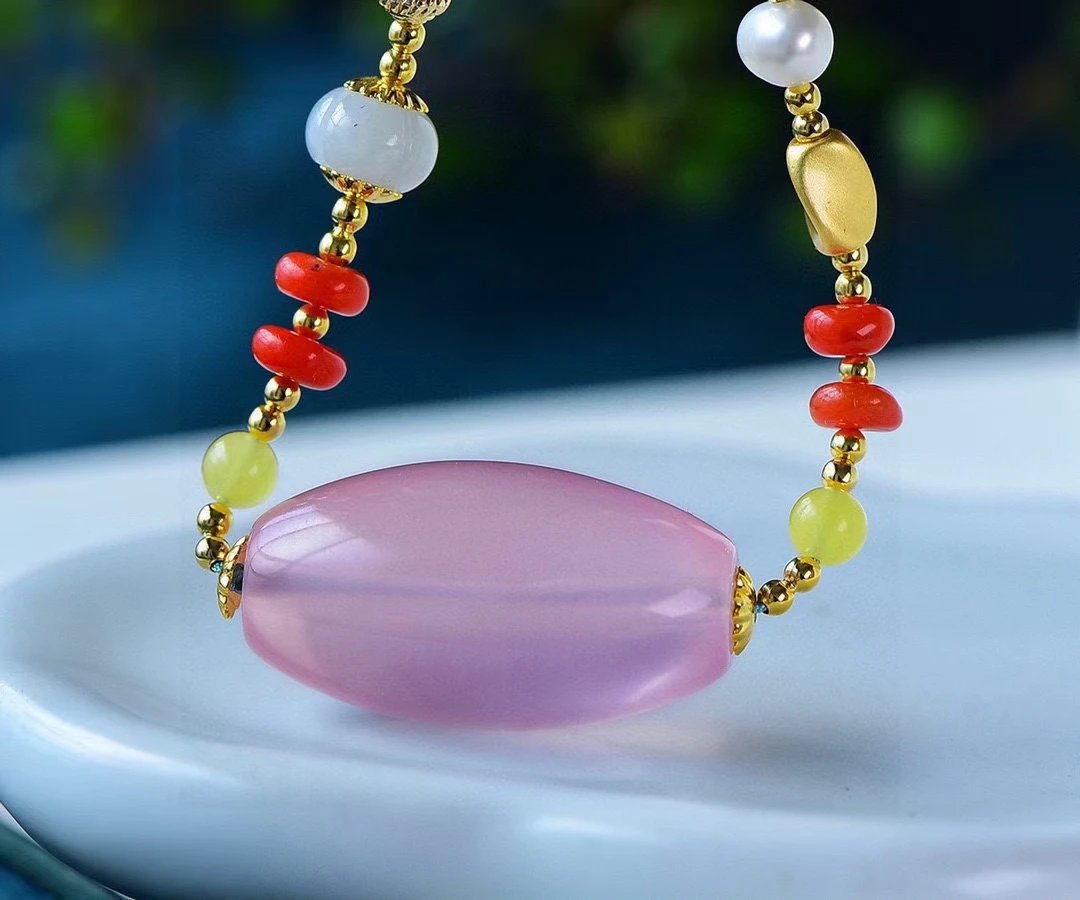 

Natural Rose Quartz Women Pendant Mozambique Necklace 37*17mm Barrel Rose Quartz Love Gift Love Crystal Jewelry AAAAA