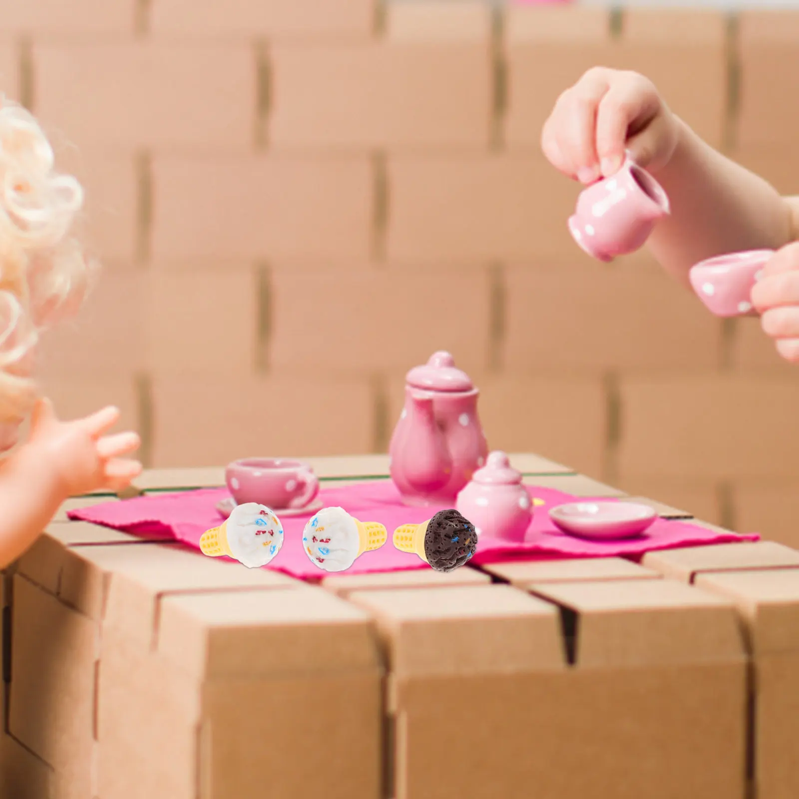 

20Pcs Mini House Ice Cream Resin Ornament Realistic Miniature Cones for DIY Dollhouse Accessories Mini Dessert Decoration