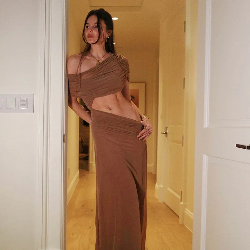 

Женская одежда, новинка лета 2025 года, платье с наклонными плечами, модное темпераментное тонкое платье, внешняя торговля, оптовая продажа