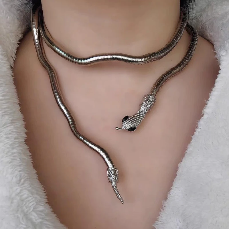 Snake Bone Chain For Men Women With Dark Openings European American Insets Cold Casual Design Winding Snake Shaped Necklace 1PC