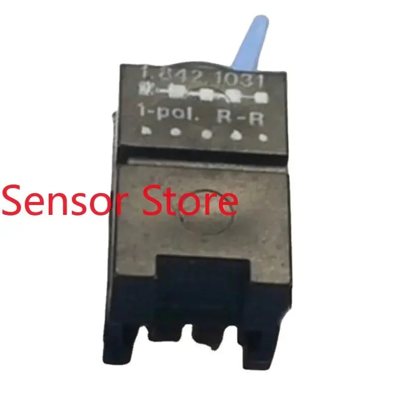 

10 шт. 1.842.1031 1-POL R-R 3-контактный 2-скоростной джойстик-переключатель горизонтальный