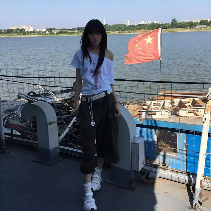 Gotische print grafische tops losse off-shoulder korte mouw t-shirt Y2k vintage crop tops Amerikaanse retro jaren '90 grunge tees