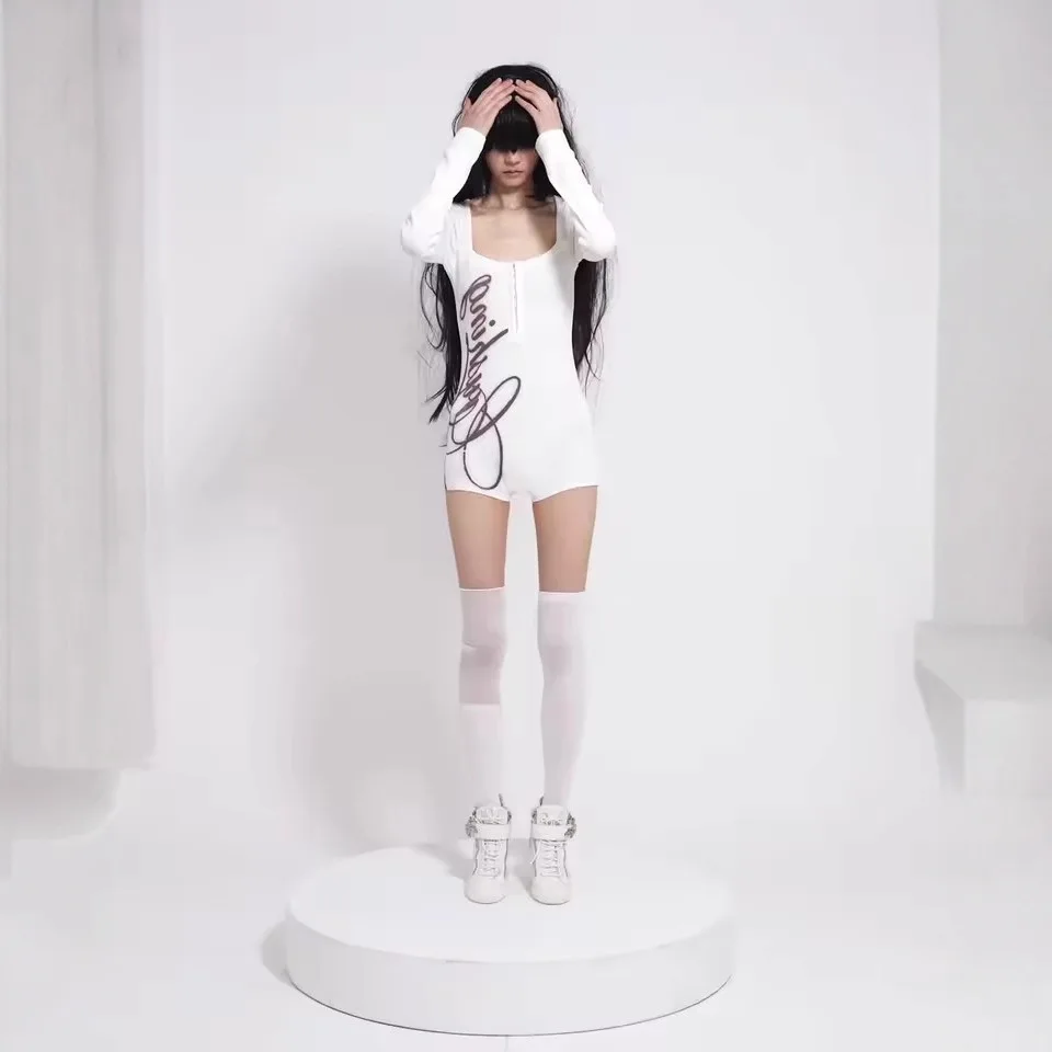 بذلة مطبوعة بأكمام طويلة وأحرف مثيرة على طراز الشارع العالي تي شيرت أنيق مثير بقصة ضيقة Harajuku يوميًا متعدد الاستخدامات #6