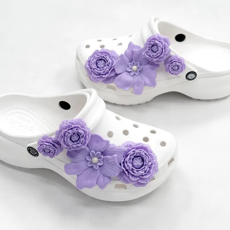 8Pcs 3D Flower Beach Shoe Charms Reusable Clip Buckle Detachable DIY Perforated Shoes Decorations Accessories for Beach Shoes