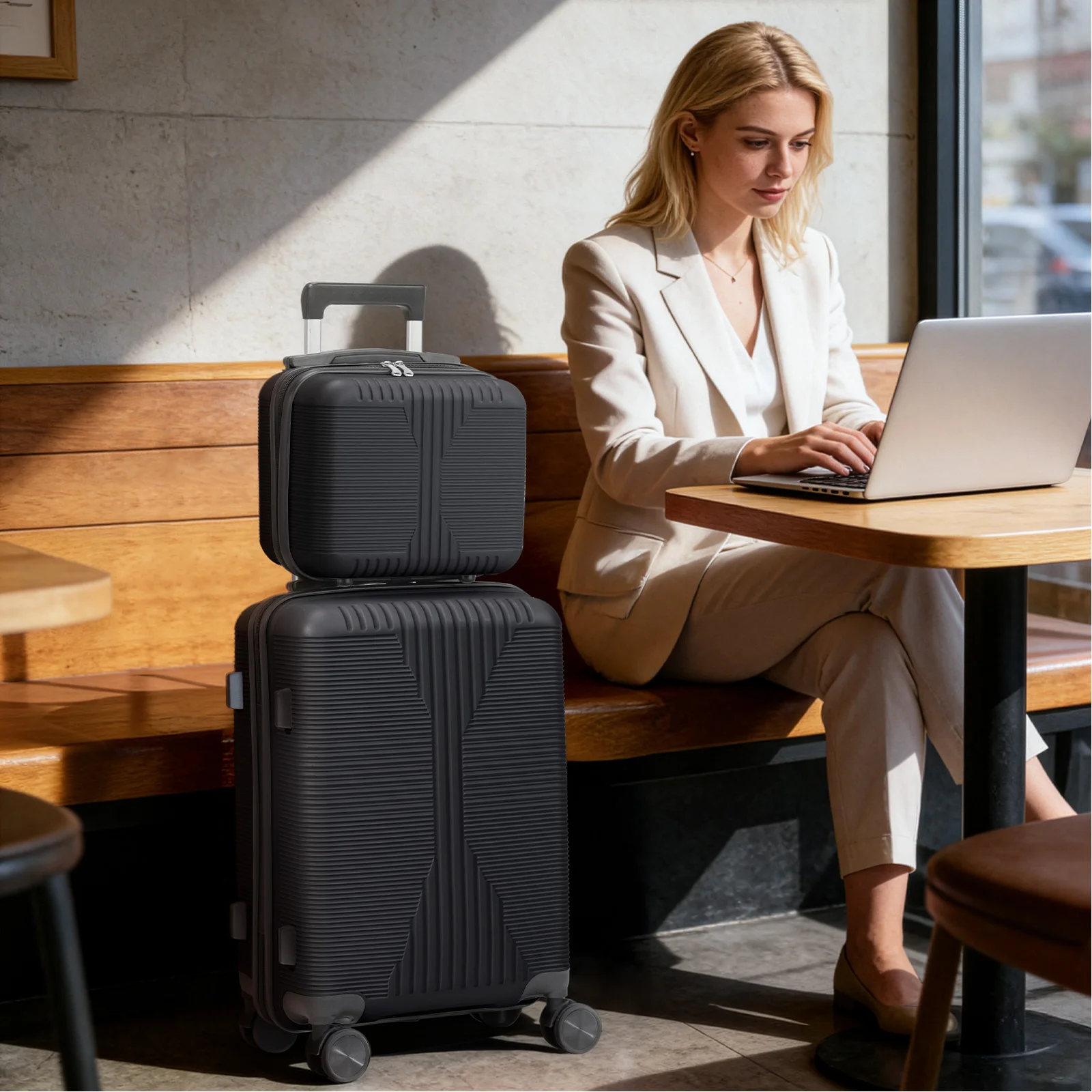 

Чемодан/багаж на колесиках 12/20 дюймов. Изготовлен из стильного и прочного материала PP, идеально подходит для школьного сезона и путешествий.