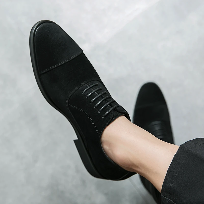 New Red Bottom Designer Formal Luxury Wedding Business Office Brogue Dress Mens Casual Suede Leather Black Shoes for Men Loafers