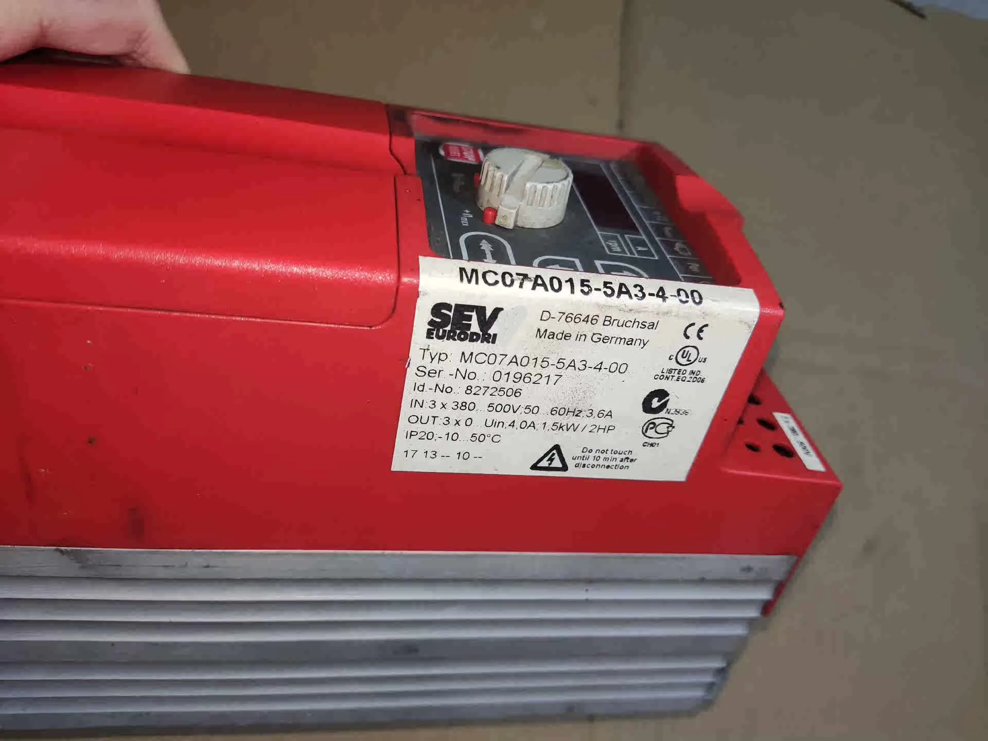 MC07A040-5A3-4-00 MC07A015-5A3-4-00 العاكس للخياطة