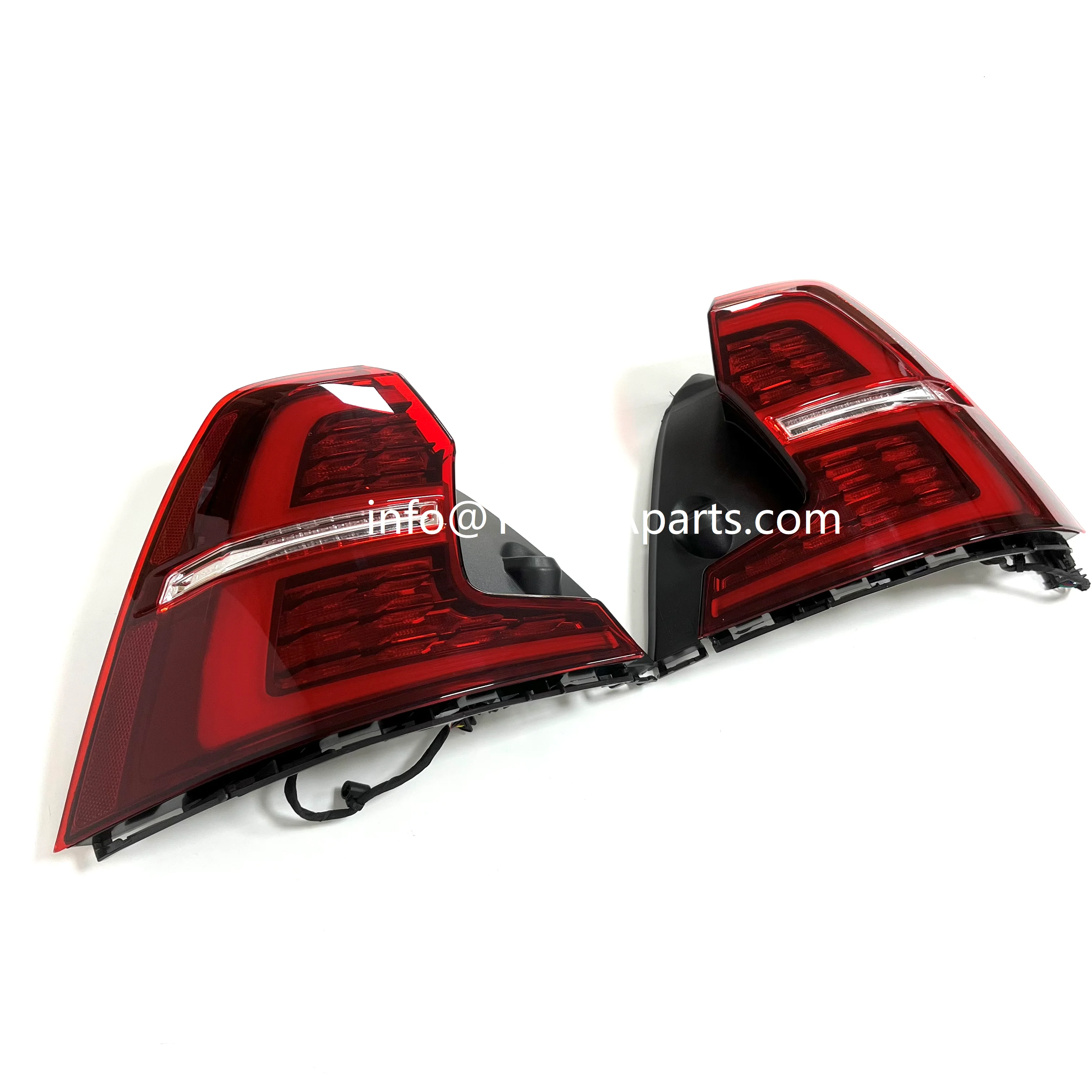 YIQIDA OEM 31468192 / 31468193 Brand New Lighting Systems Red LED Tail Lamps (1 Pair) Auto Tail Lights For S60 (19-)