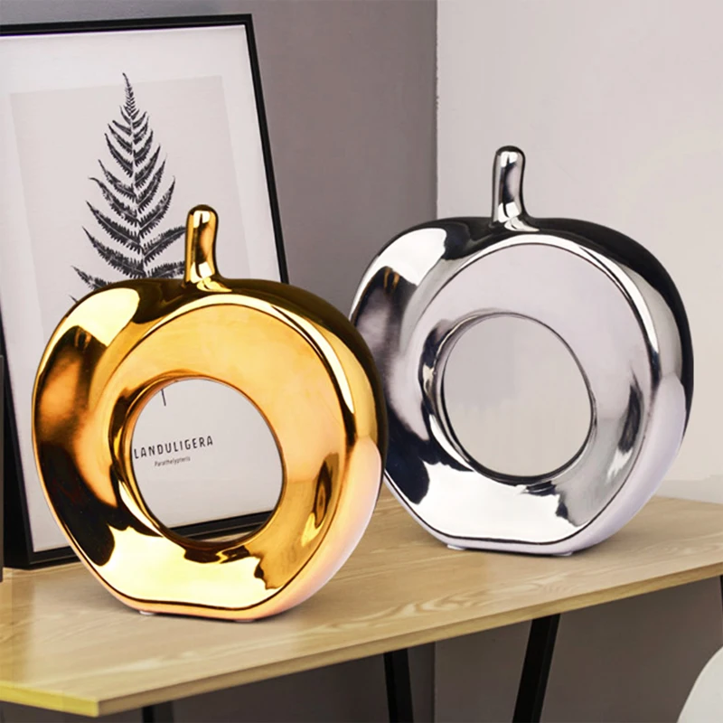 Creative ceramic gold and silver hollow ornaments modern home decorations desktop crafts Christmas Arts figurines