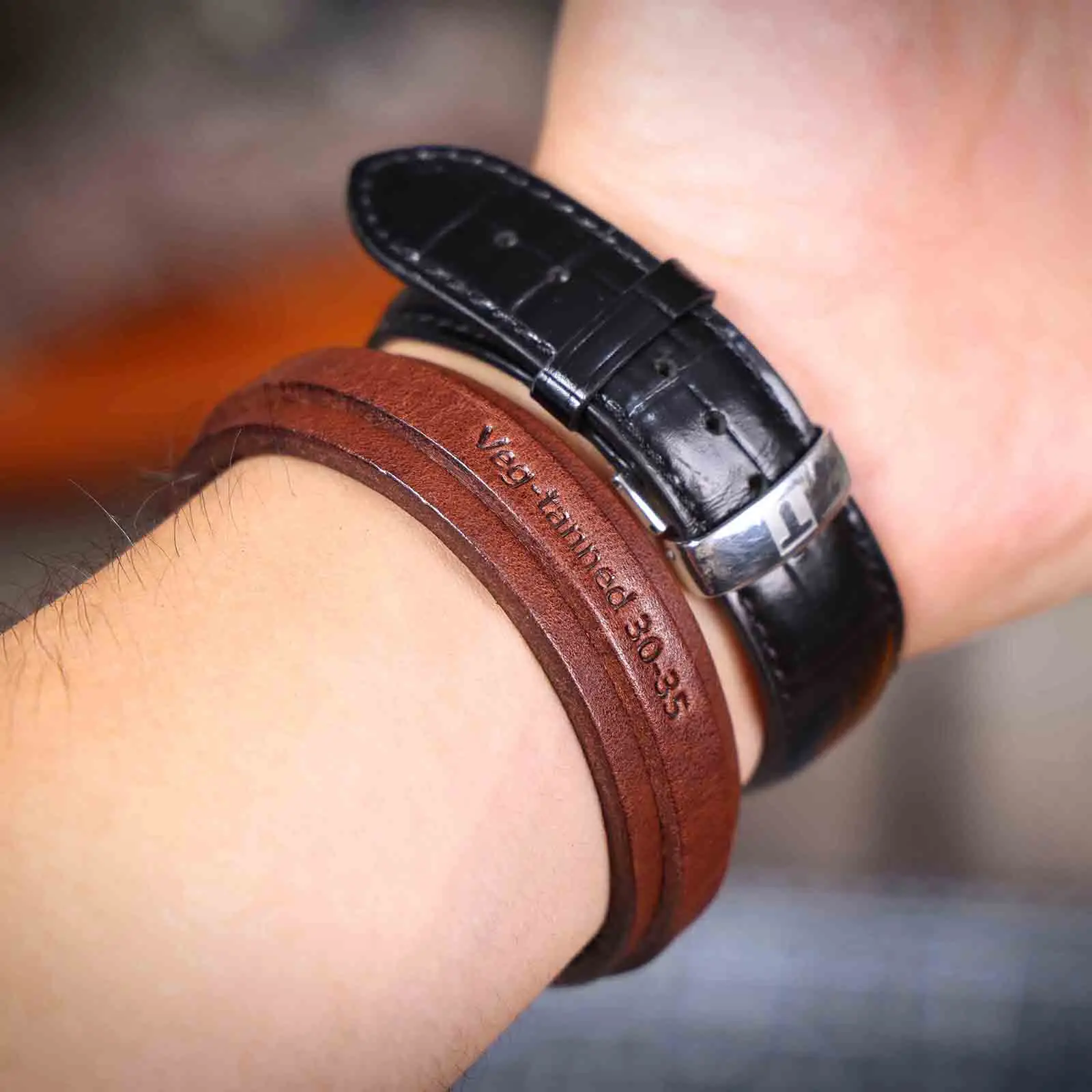 S.WORKER Handgefertigtes Vintage-Armband aus echtem Vollnarbenleder, Vintage-Handgelenkschlaufe für Paare – Detail 15