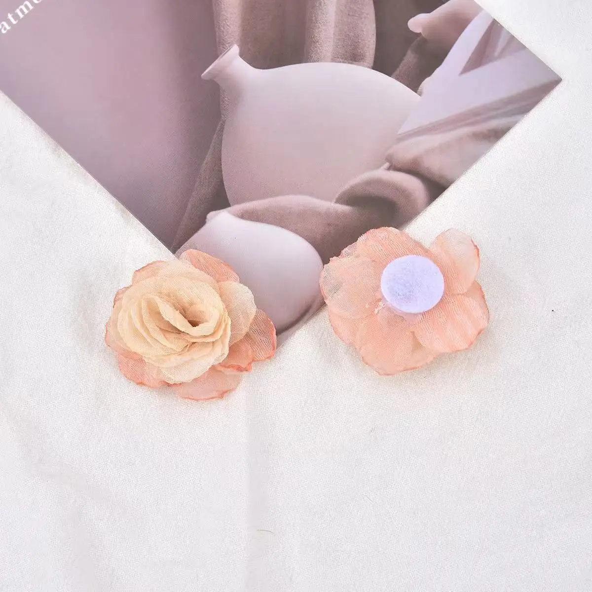 40*40mm Hong Kong style retro three-dimensional fabric  diy accessories chiffon two-color burnt edge camellia yarn flower