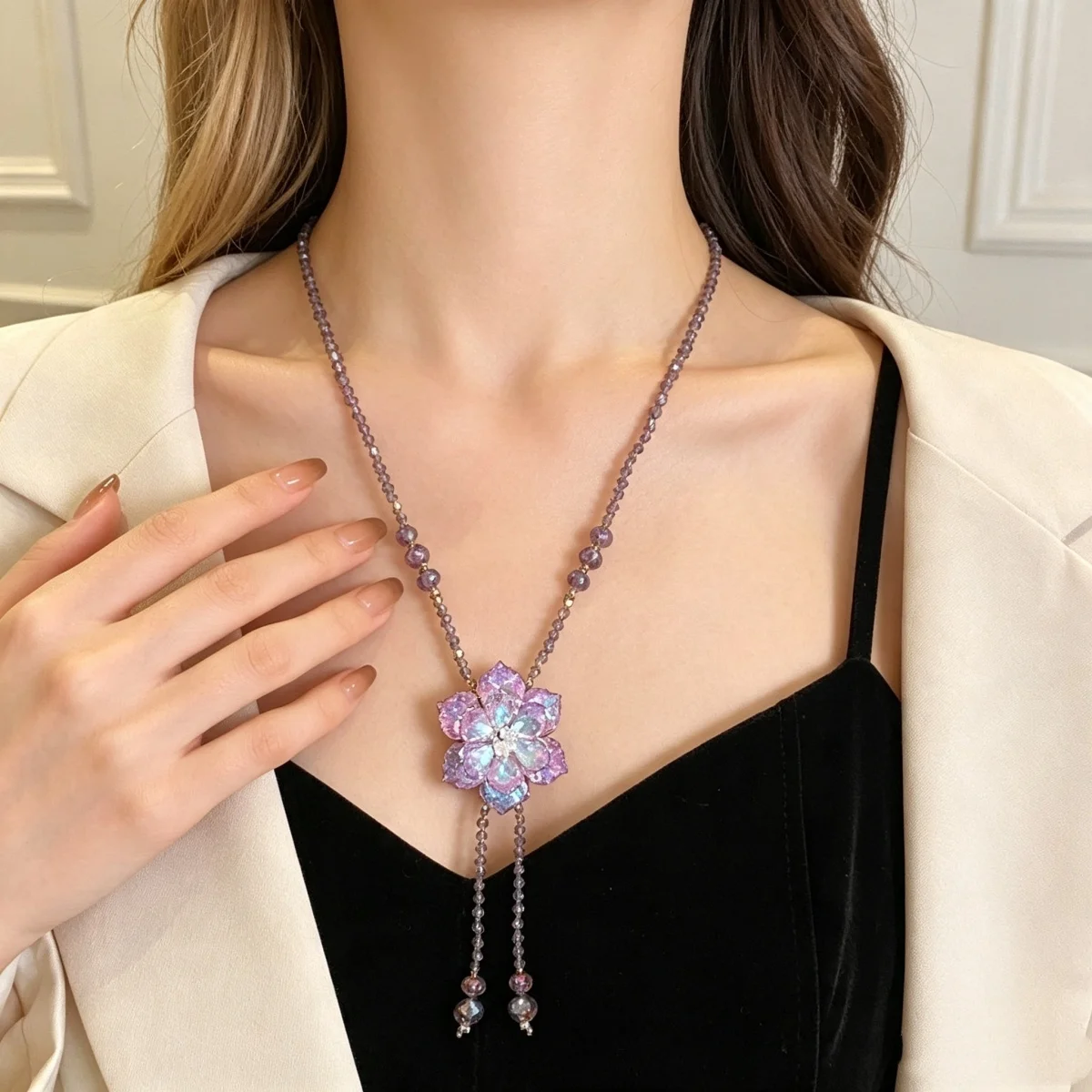Glänzende lila Kristallblumen-Pulloverkette für Damen und Herren, Vintage-Halskette mit Kordelzug, Perlen, Y-förmiger Quasten-Blumen-Choker-Schmuck – Detail 7