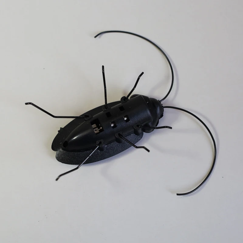 Solar Bionic Cockroach Creative Novelty Gadgets Prank Tricks Solar Power Science Experiment Early Education Outdoor Toys