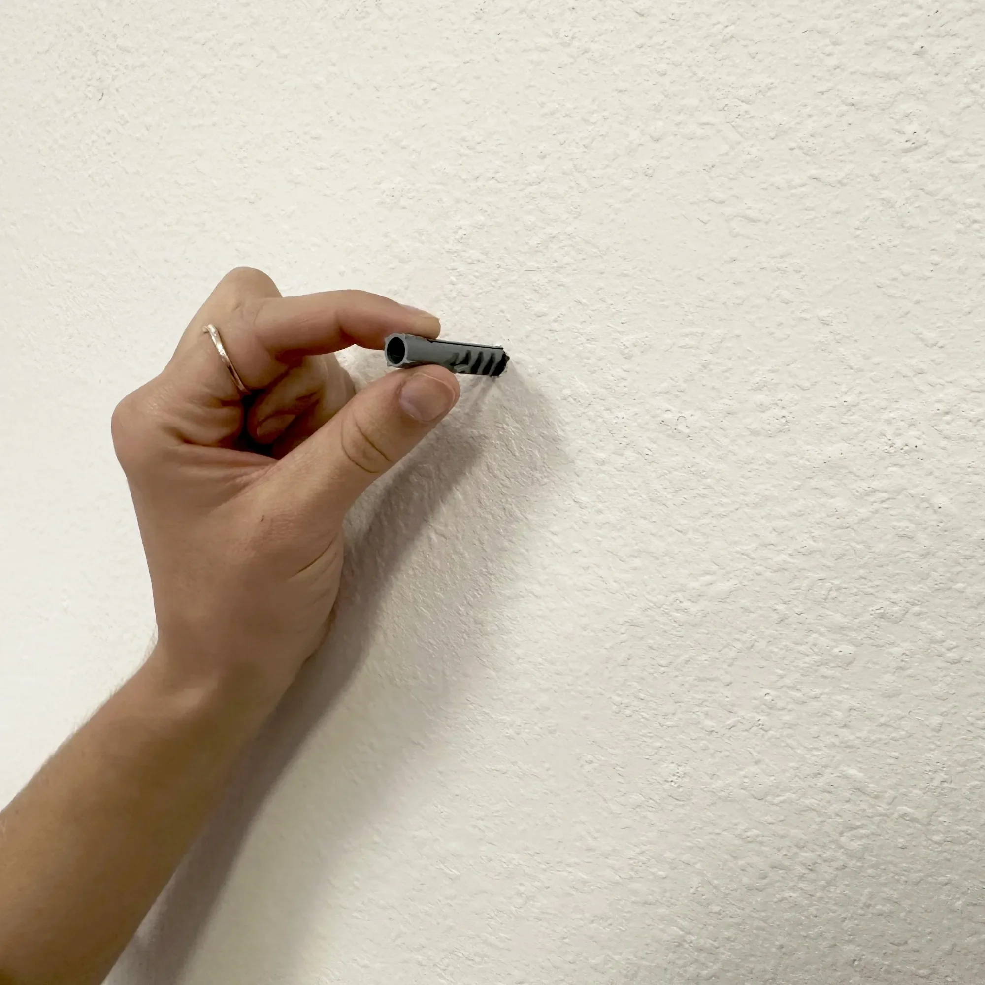 Hyper Tough 182-Piece 1-Inch, Multi -Size, Zinc Plated Winged Anchor and Screw Kit with Clear Storage Case, 5511