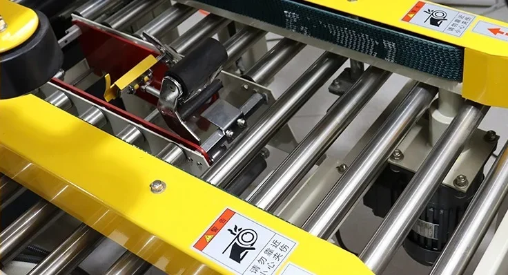 Automatic flap folding carton sealing tape packaging machine