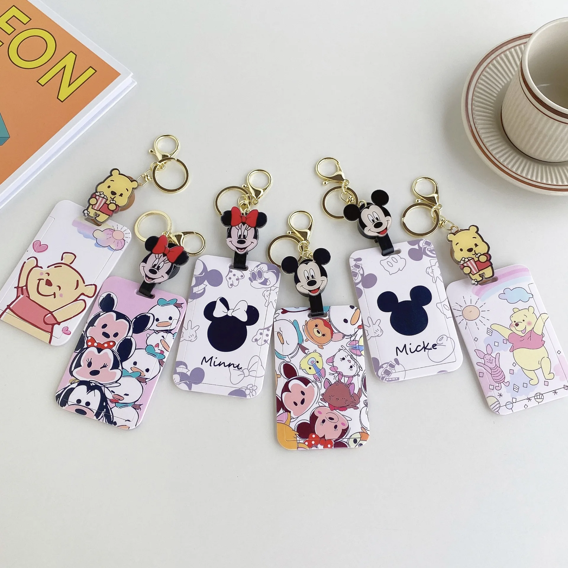 

Cartoon Mickey Mouse Keychain Card Holder Easy Retractable Badge Reel Clip Cartoon Student IC ID Card Badge Holder Cards Cover