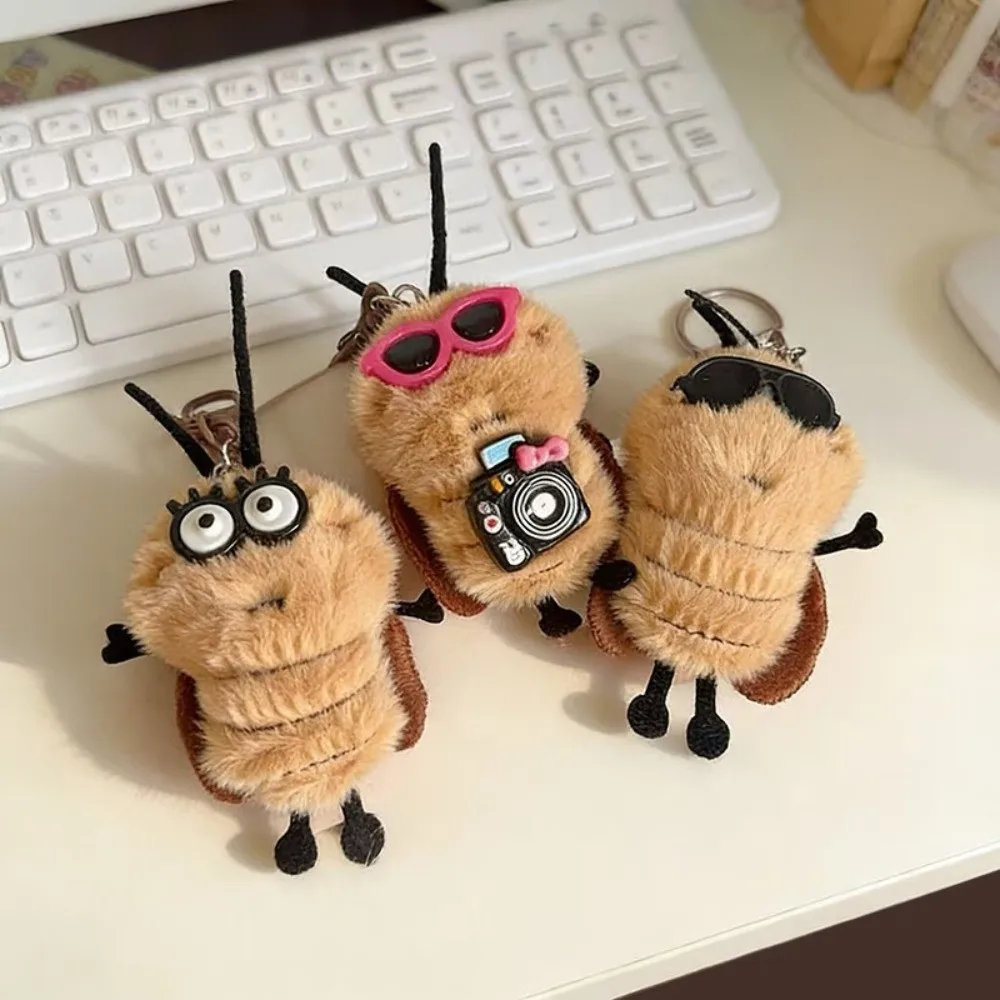 Personality Bag Hanging Cockroach Keychain Creative Ornaments Cockroach Pendant Mini Funny Car Key Ring Gifts