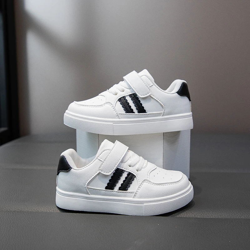 Kids Sports Shoes for School 2026 New Fashion Boys Girls White Shoes Non-slip Soft Sole Children Casual Shoes Hook&loop Trendy
