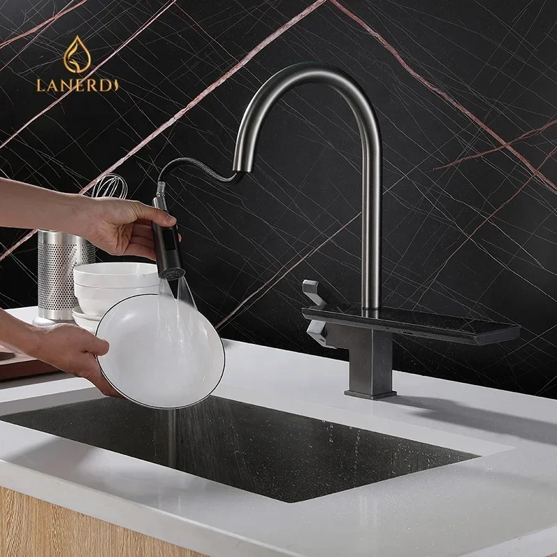 005 Lanerdi Faucet Manufacturer Hot and Cold Single Handle Pull Down Kitchen Faucet with Storage Rack and Spray Function