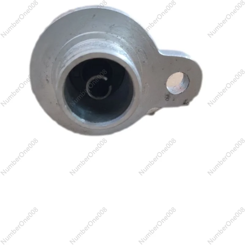 Jinbei Xiaohai Lion X30X30L Small Truck T30T32T50T52 Speed Sensor Mileage Turbine Worm Gear