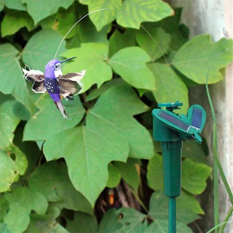 Colibrì solare che vola con ali e coda di piume artificiali che volano divertente giocattolo solare o alimentato a batteria per palo da giardino