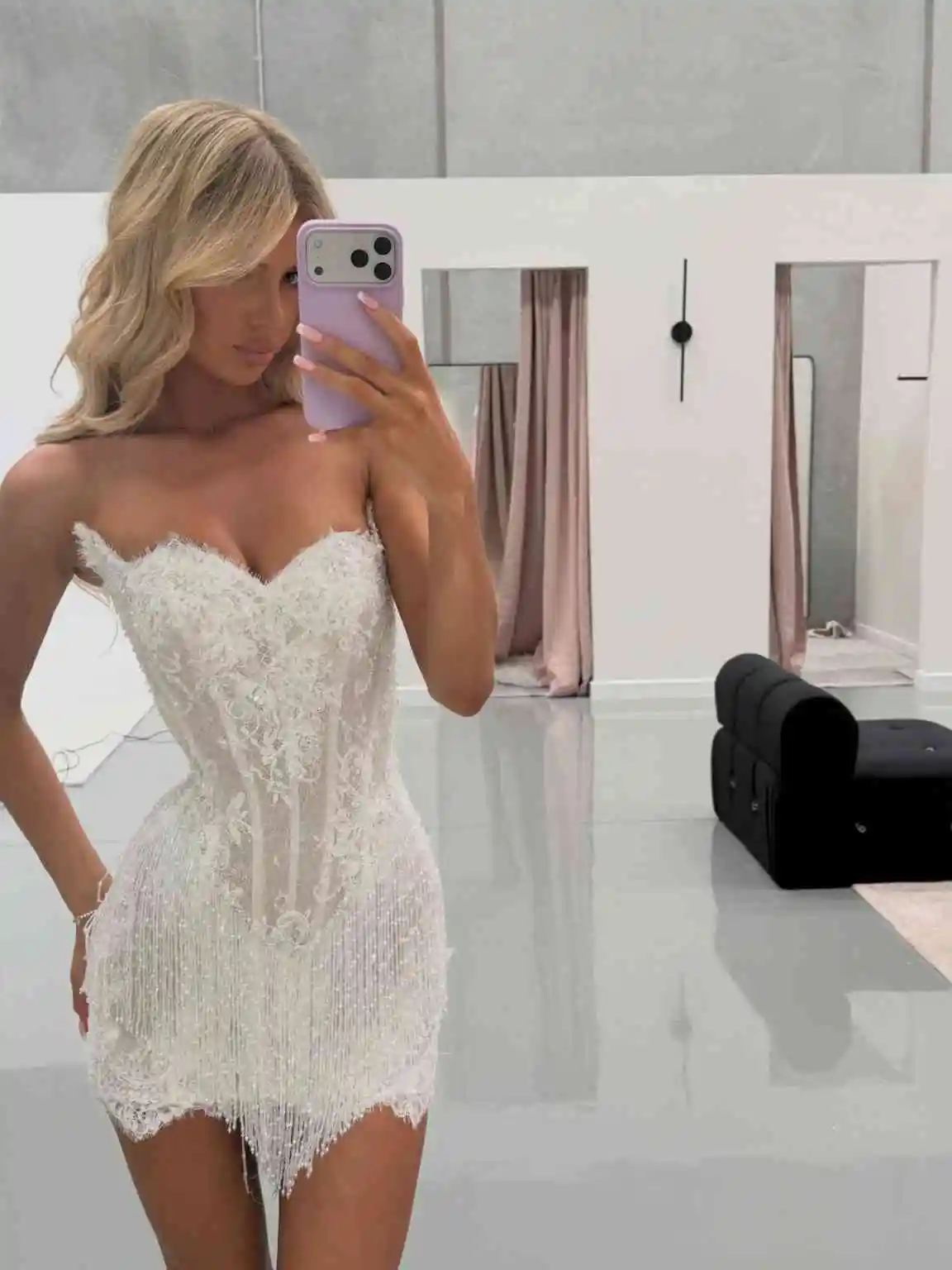 Lakshmigown Sexy Mini-Hochzeitskleid mit Perlen und Quasten, trägerloser Ausschnitt, Abendkleid, Etuikleid für die Afterparty, maßgeschneidert – Detail 7