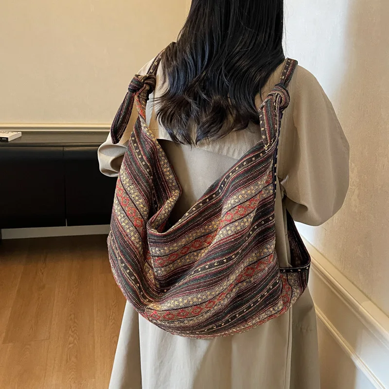 حقائب ظهر بسيطة ذات ملمس مخطط كلاسيكي للنساء ذات سعة كبيرة حقائب كتف ذات اتجاهين كسول على الطراز العرقي حقائب تخزين للجوكر