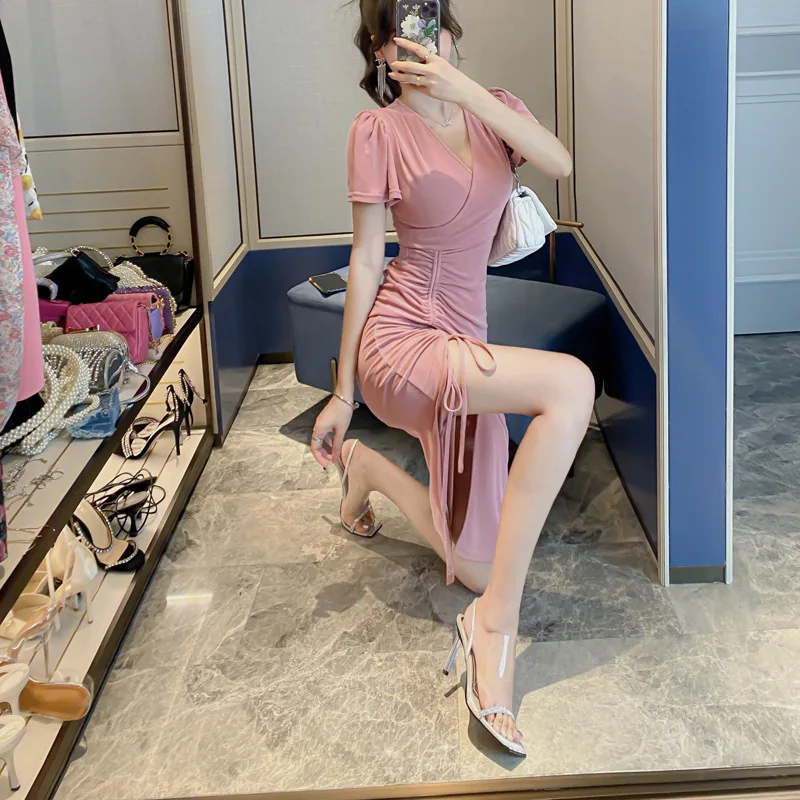 新しい婦人服プリーツドローストリングセクシーなローネックドレスミディアムとロングドレス半袖ウエストフェミニニティ