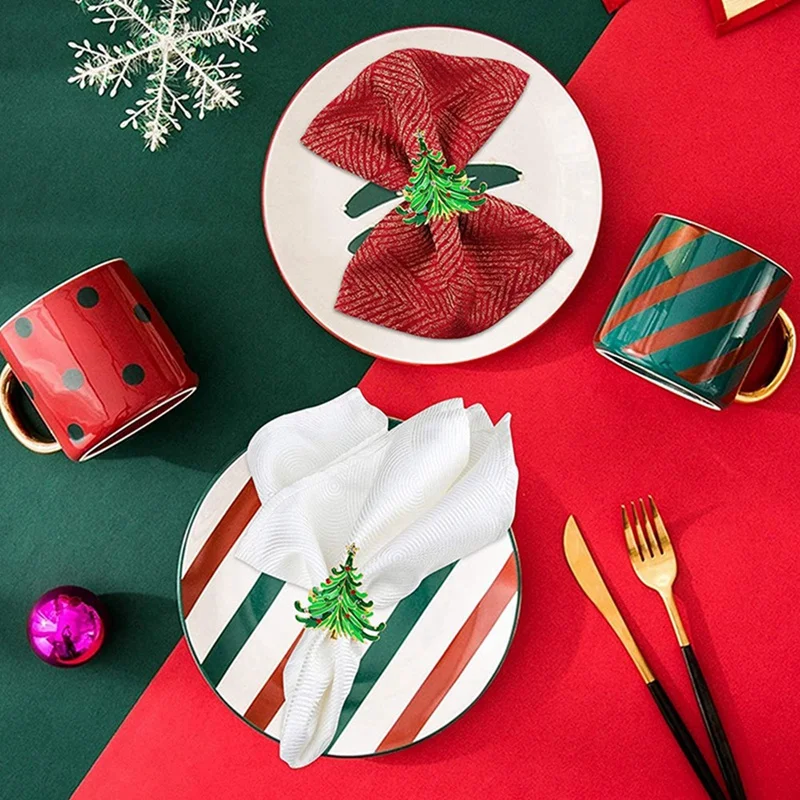 Napkin Rings Green Chirstmas Tree Golden Rings Designed With Red And White Diamond For Christmas Dinning Table