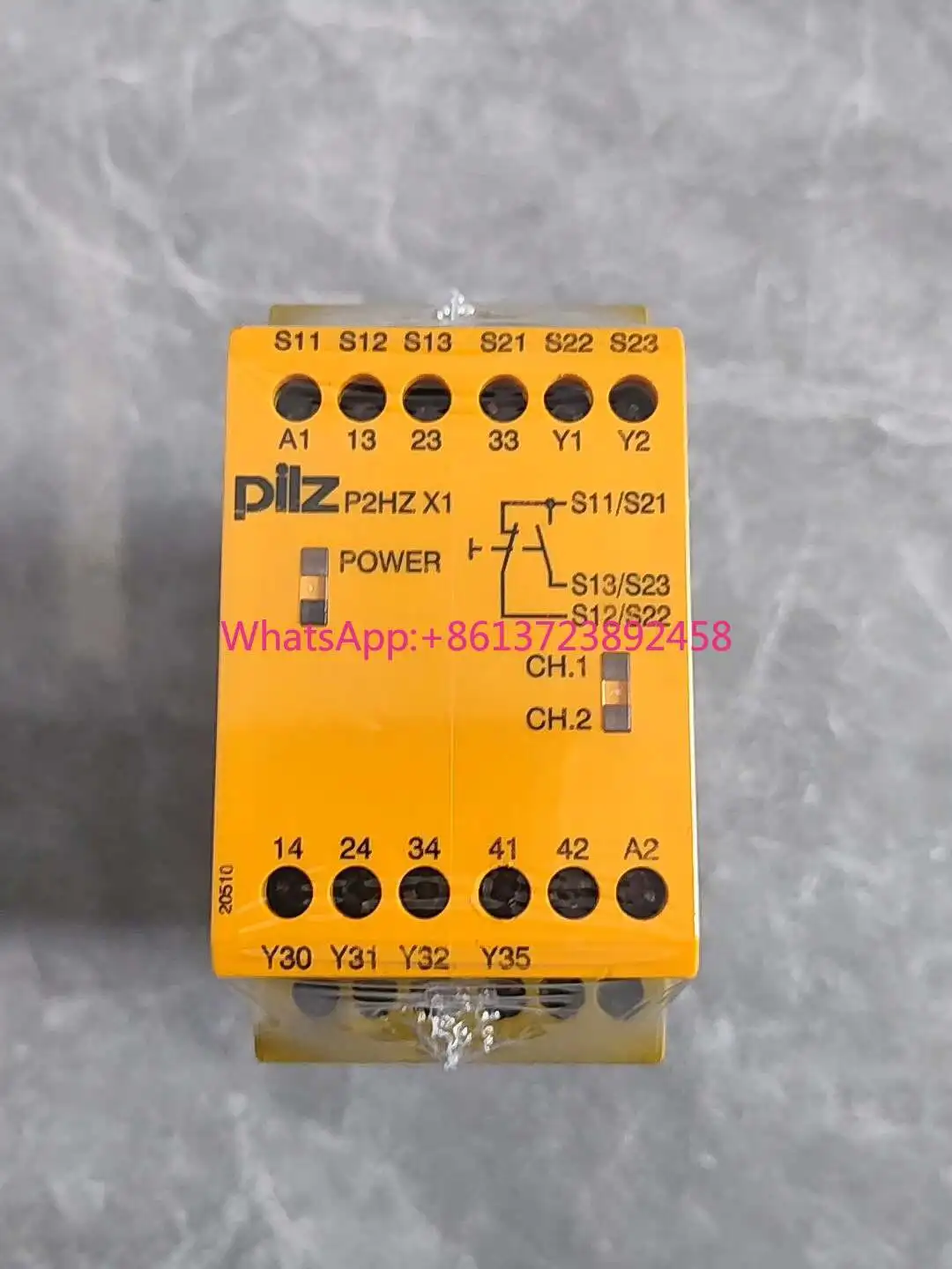 Pilz P2HZ X1 774340 safety relay in Stock