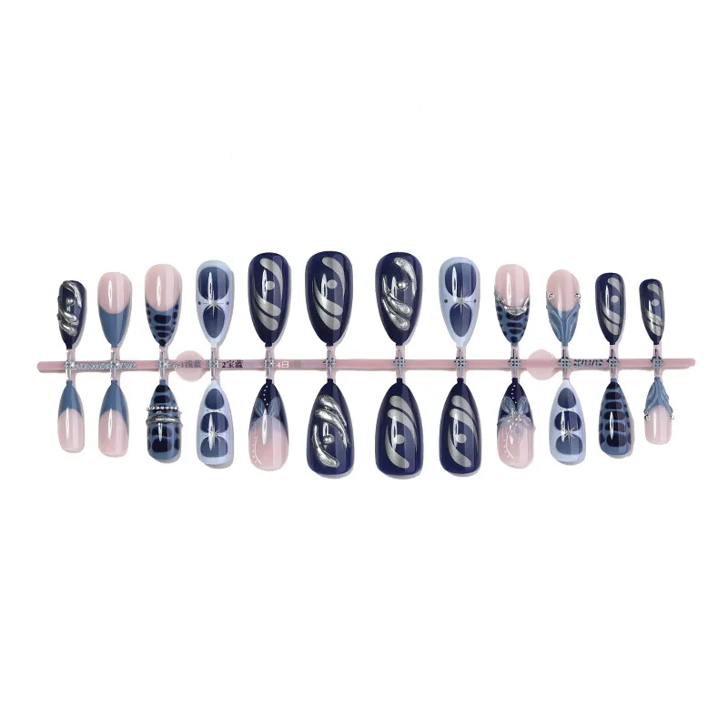 24 SZTUKI Niebieskie Gradientowe Paznokcie Sztuczne do Naklejania z Motywem Kwiatów 3D, Muszelki, Kształt Migdałowy, Sztuczne Paznokcie dla Kobiet, Słodkie, Metaliczne Srebrne Paznokcie w Stylu Ins