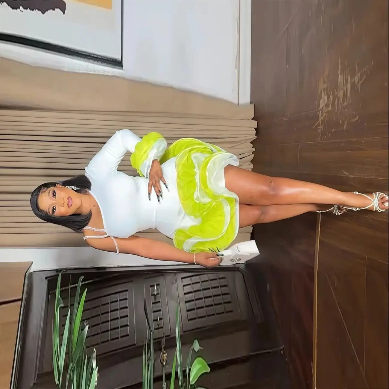 

Long Sleeves Tiered Ruffles Evening Gowns Women Formal Occasion Cocktail Dress White And Green One Shoulder Prom Dresses