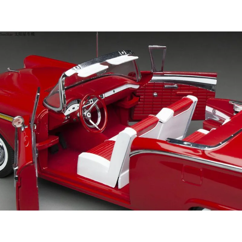 1:18 モデル 1957 クラシック レッド スカイライナー 分離式折りたたみキャノピー オープンコンバーチブル レトロカー ダイキャスト合金 ヴィンテージ車両