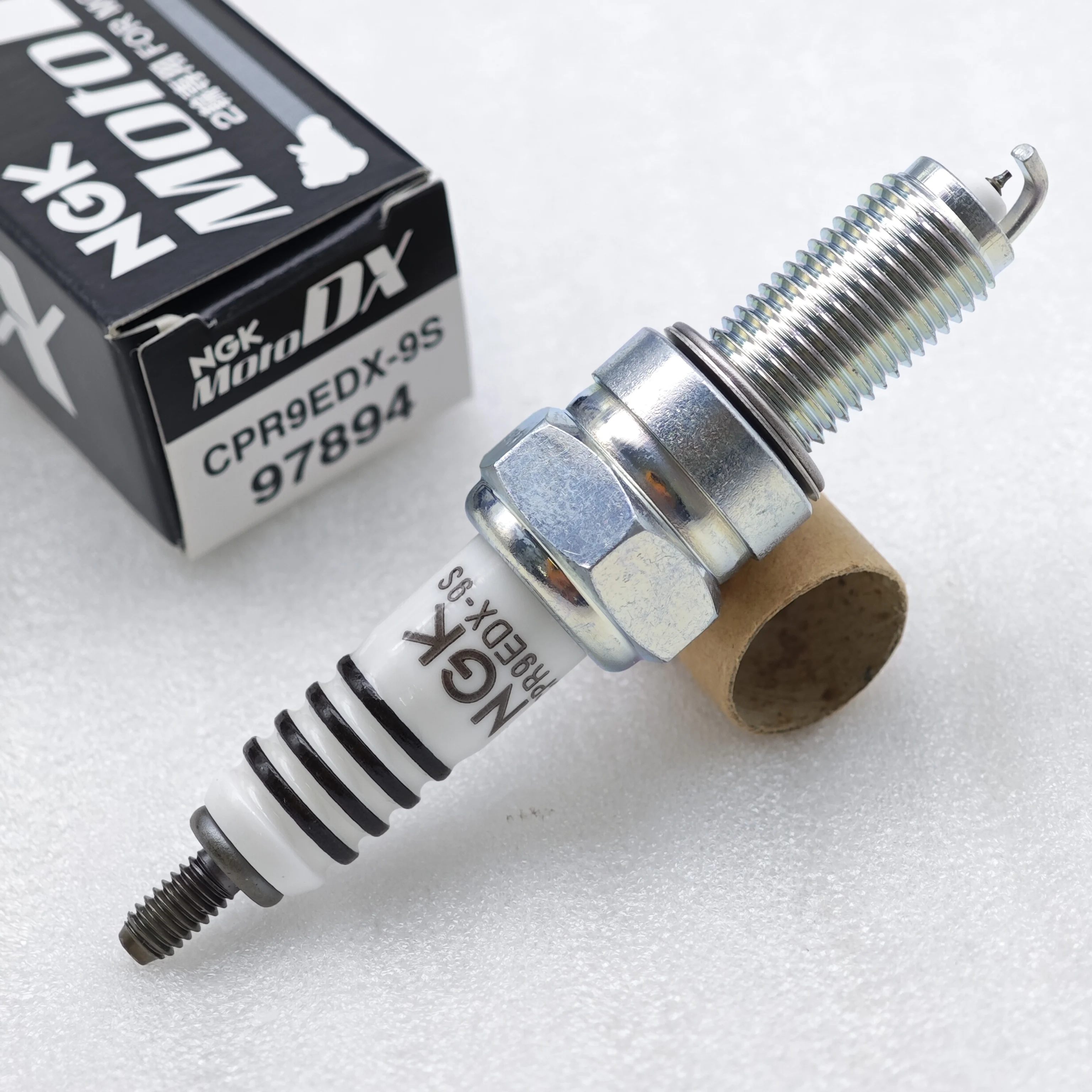 1pcs Original NGK Ruthenium Spark Plug CPR9EDX-9S 97894 is applicable to YAMAHA FJ 09 FJR1300ES FZ-09 MT-09 TRACER 900 XSR900