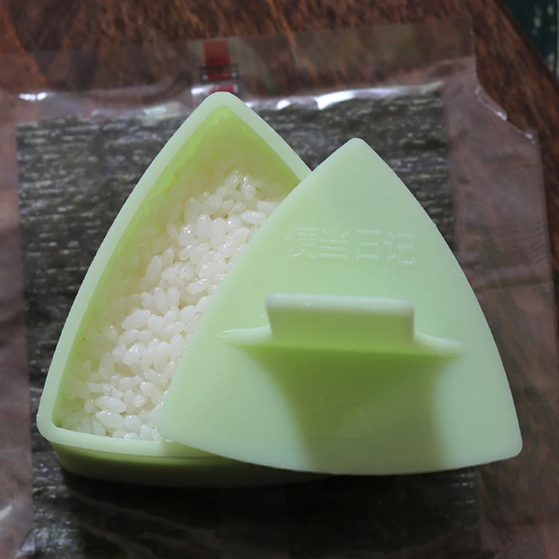 Molde Triangular Onigiri para el hogar, utensilios de cocina para el hogar, Kit de cocina, prensa de Sushi, práctico accesorios Bento DIY de Japón, bolas de arroz