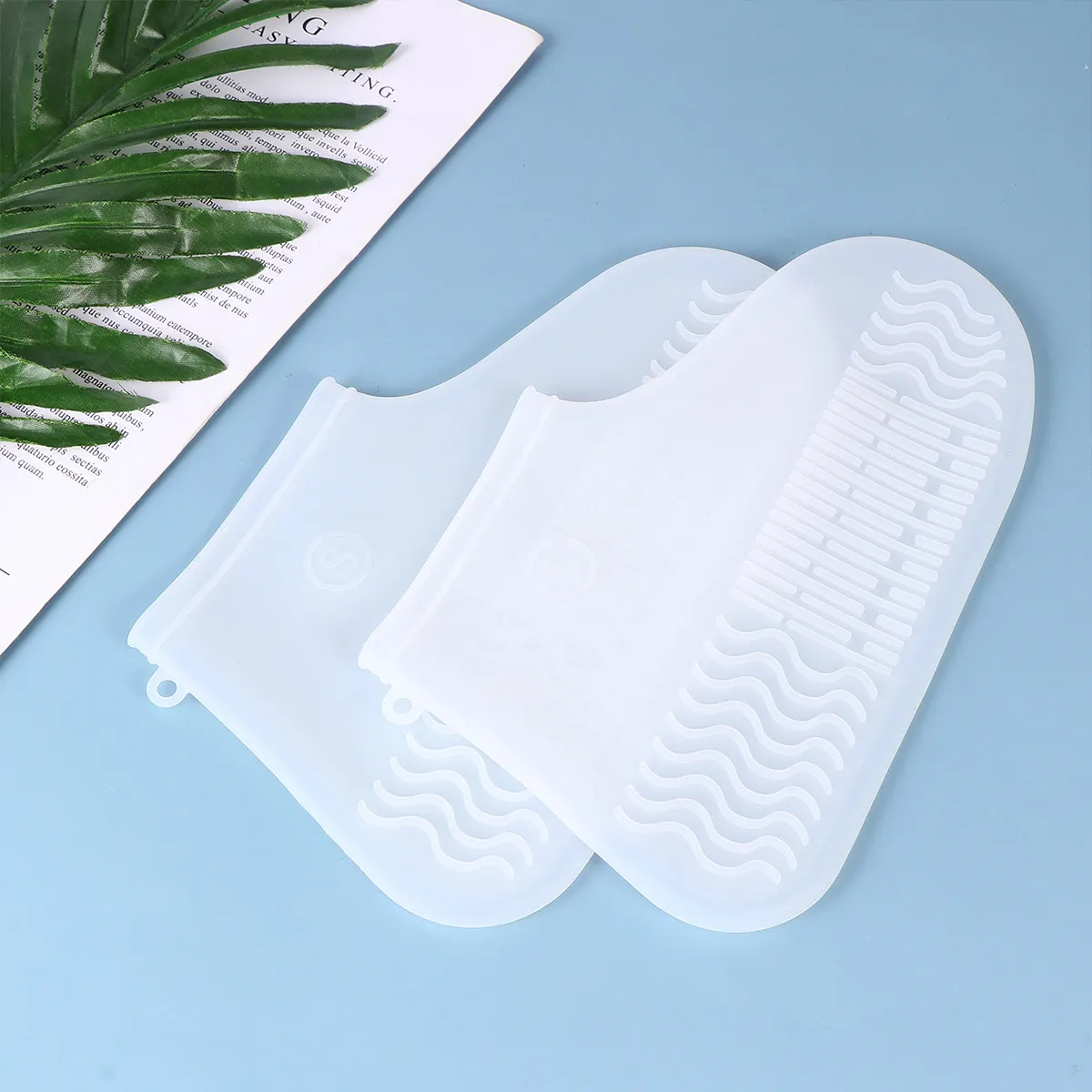2Pcs Waterproof Shoe Covers for Rainproof Overshoes with Zipper Closure Non-Slip Thickened Sole Mud Resistant Lightweight