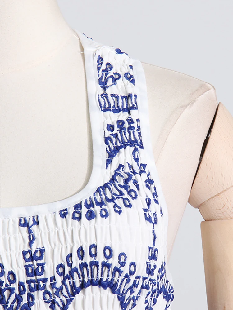 Vestido corto con hombros descubiertos para mujer, minivestido Sexy sin tirantes, sin mangas, cintura alta, fruncido, bordado, ropa femenina