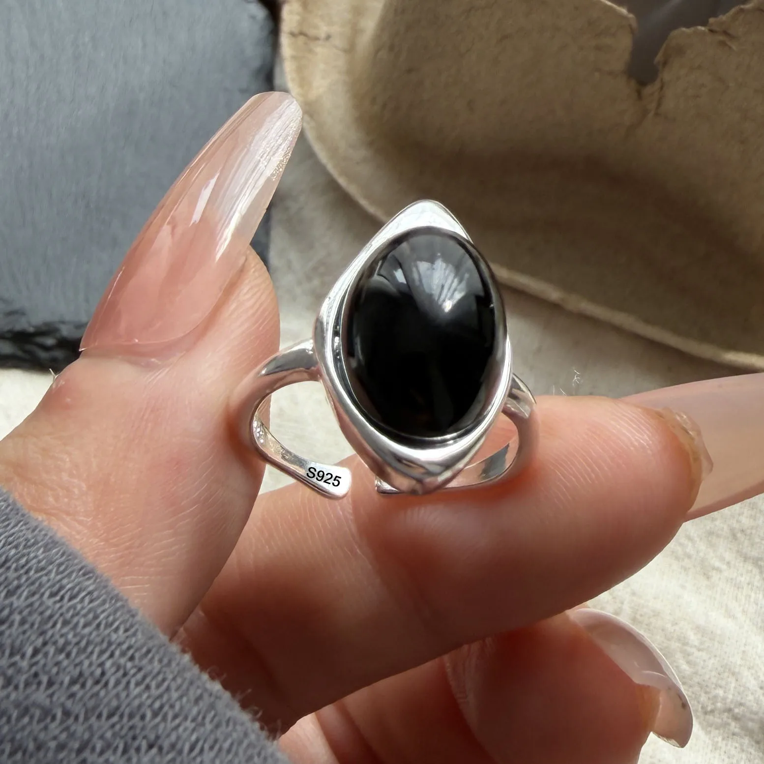 

Кольца из стерлингового серебра 925 пробы для женщин, винтажное регулируемое кольцо ручной работы с черным камнем, модное женское украшение, подарок